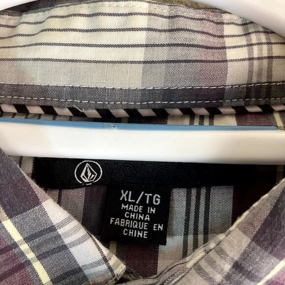 Volcom Lightweight‎ Long Sleeve button Up Flannel Shirt Mens Size XL - Picture 6 of 11